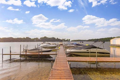 19650 Chimo West Street, Wayzata, MN 55391