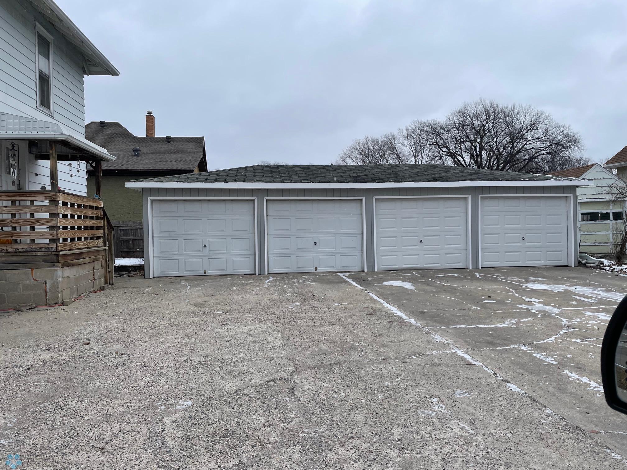 1110 garages.jpg