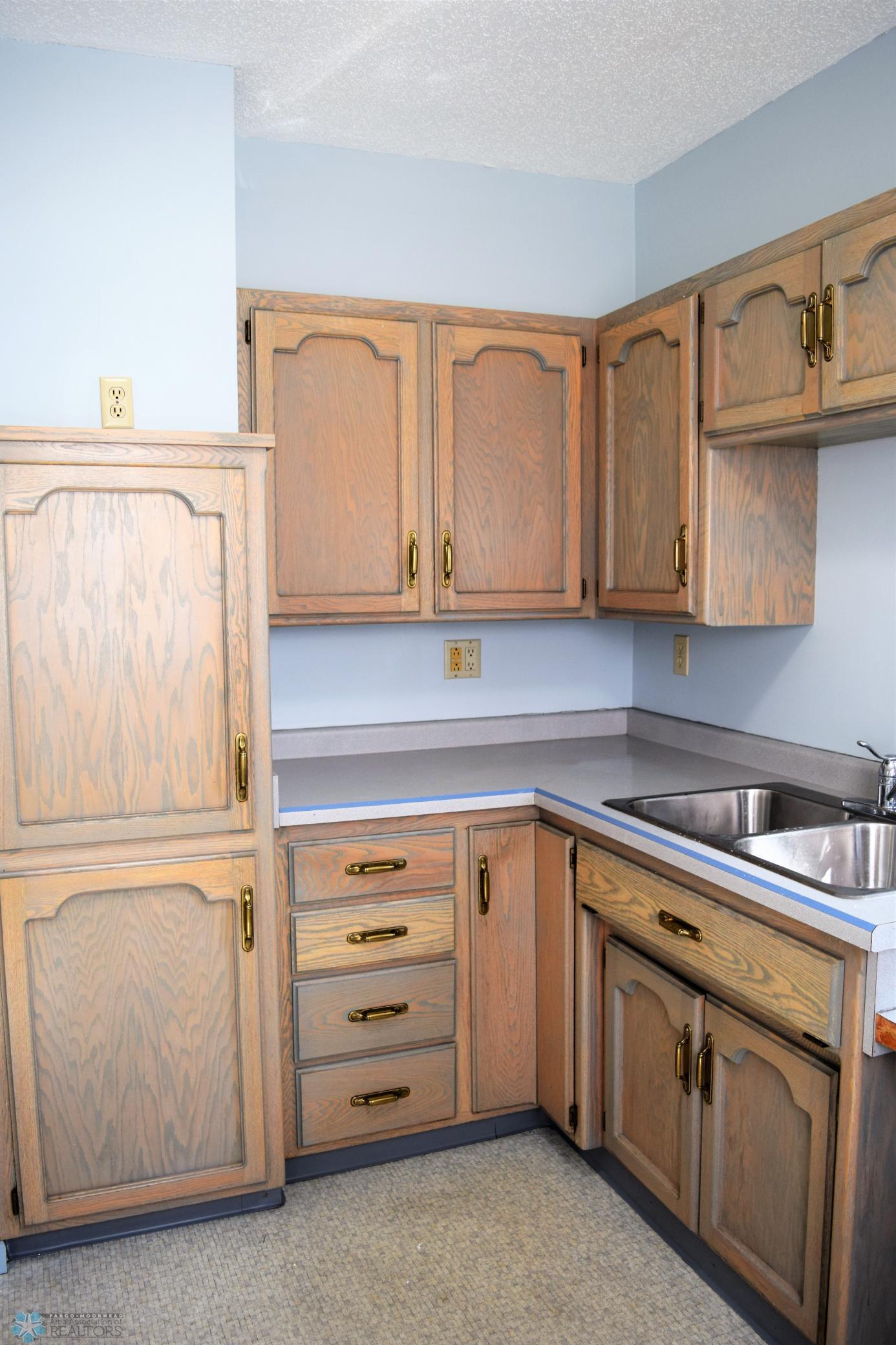 Kitchen 4.JPG