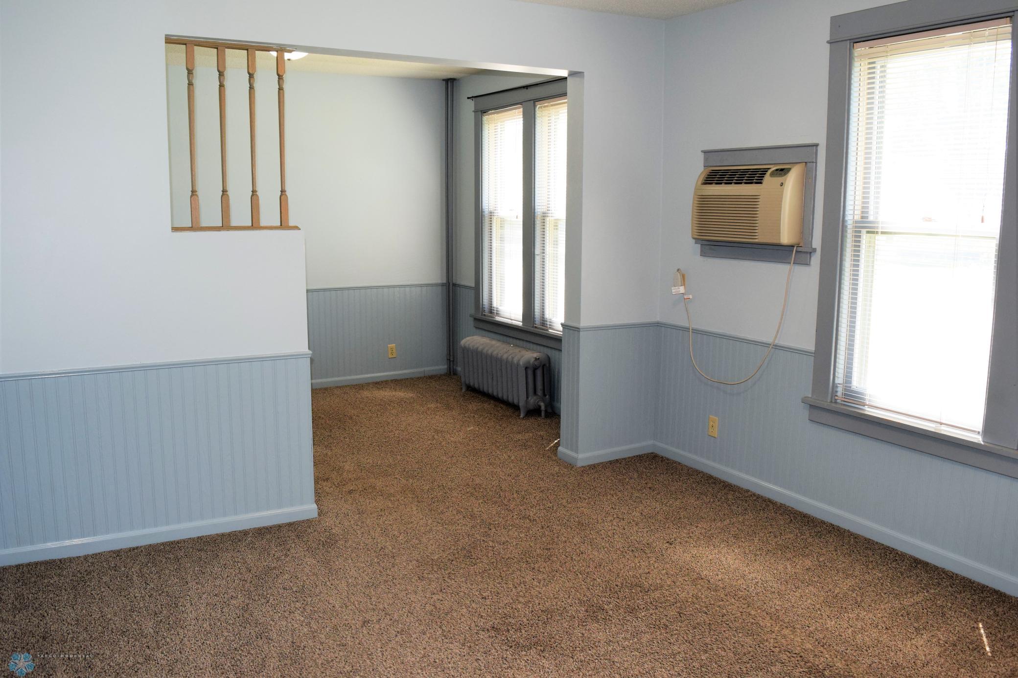 Living room 2.JPG