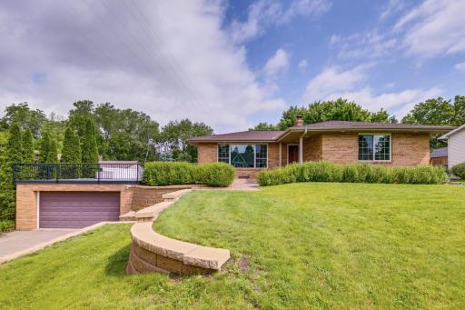 845 Gramsie Road, Shoreview, MN 55126