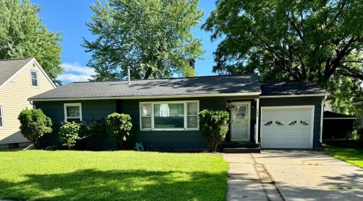 402 E Elm, Redwood Falls, MN 56283