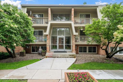 7318 W 22nd Street, 309, Saint Louis Park, MN 55426