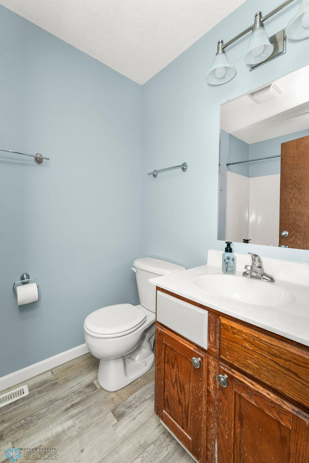 Upper Level Full Bath