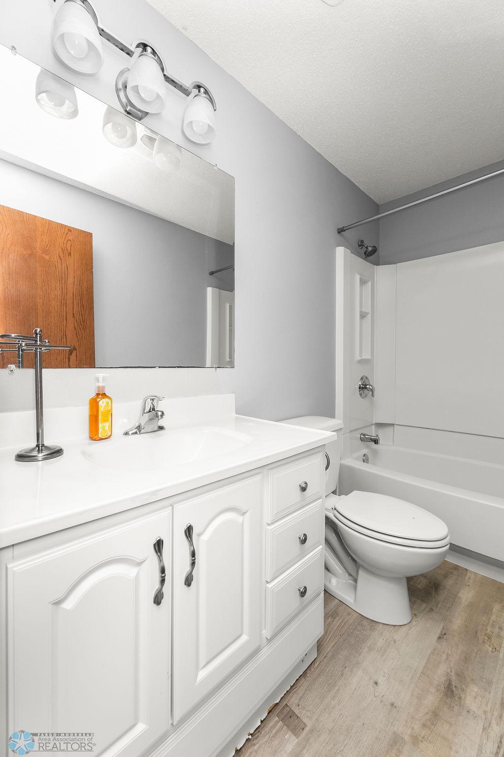 Lower Level Full Bath