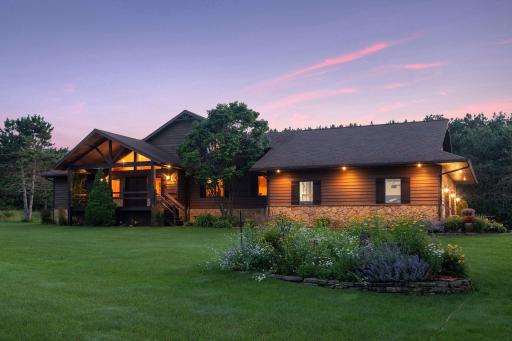 W9247 800th Avenue, River Falls, WI 54022