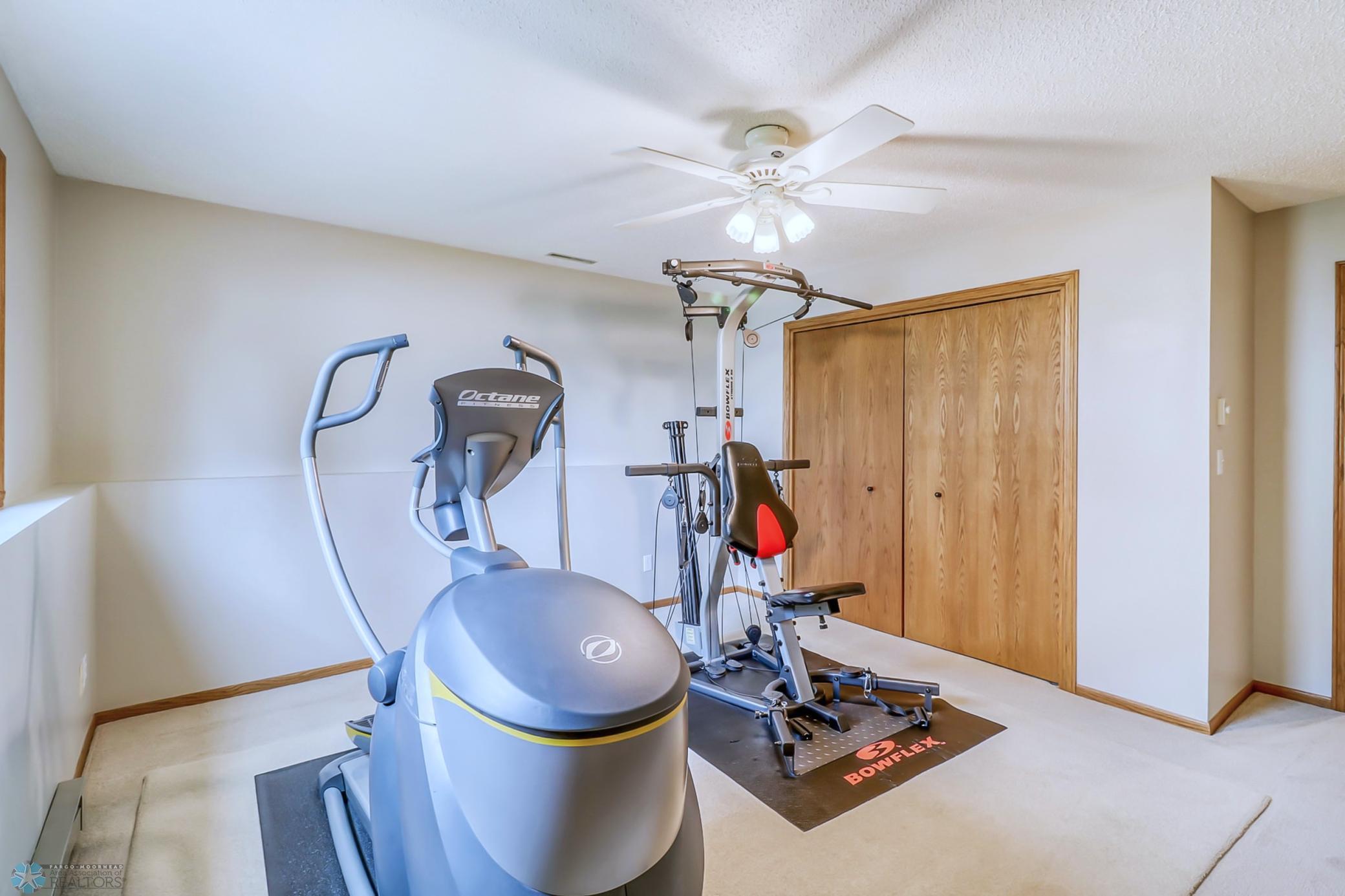 Basement Bedroom2_2.jpg