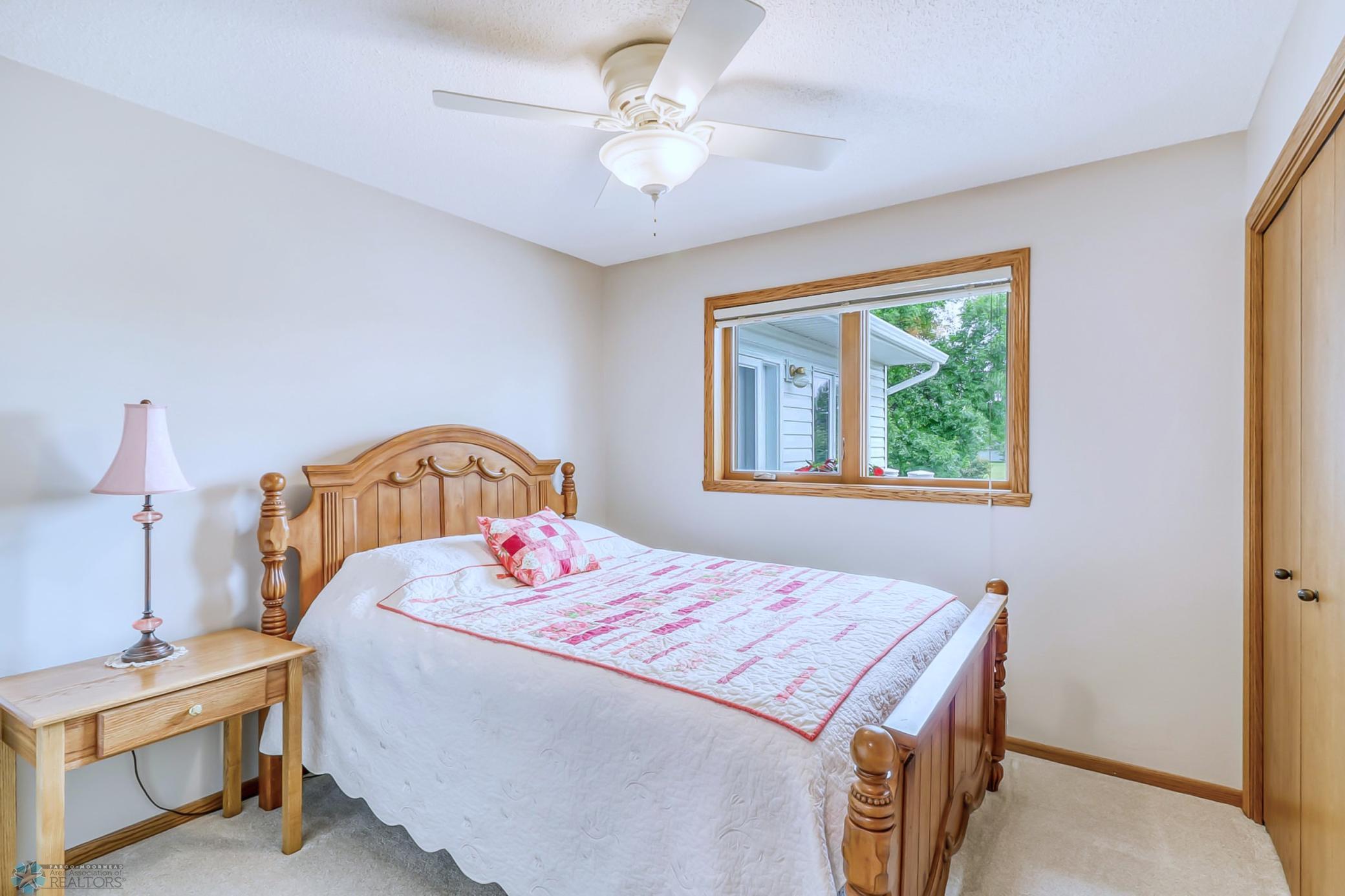 Bedroom2_1.jpg