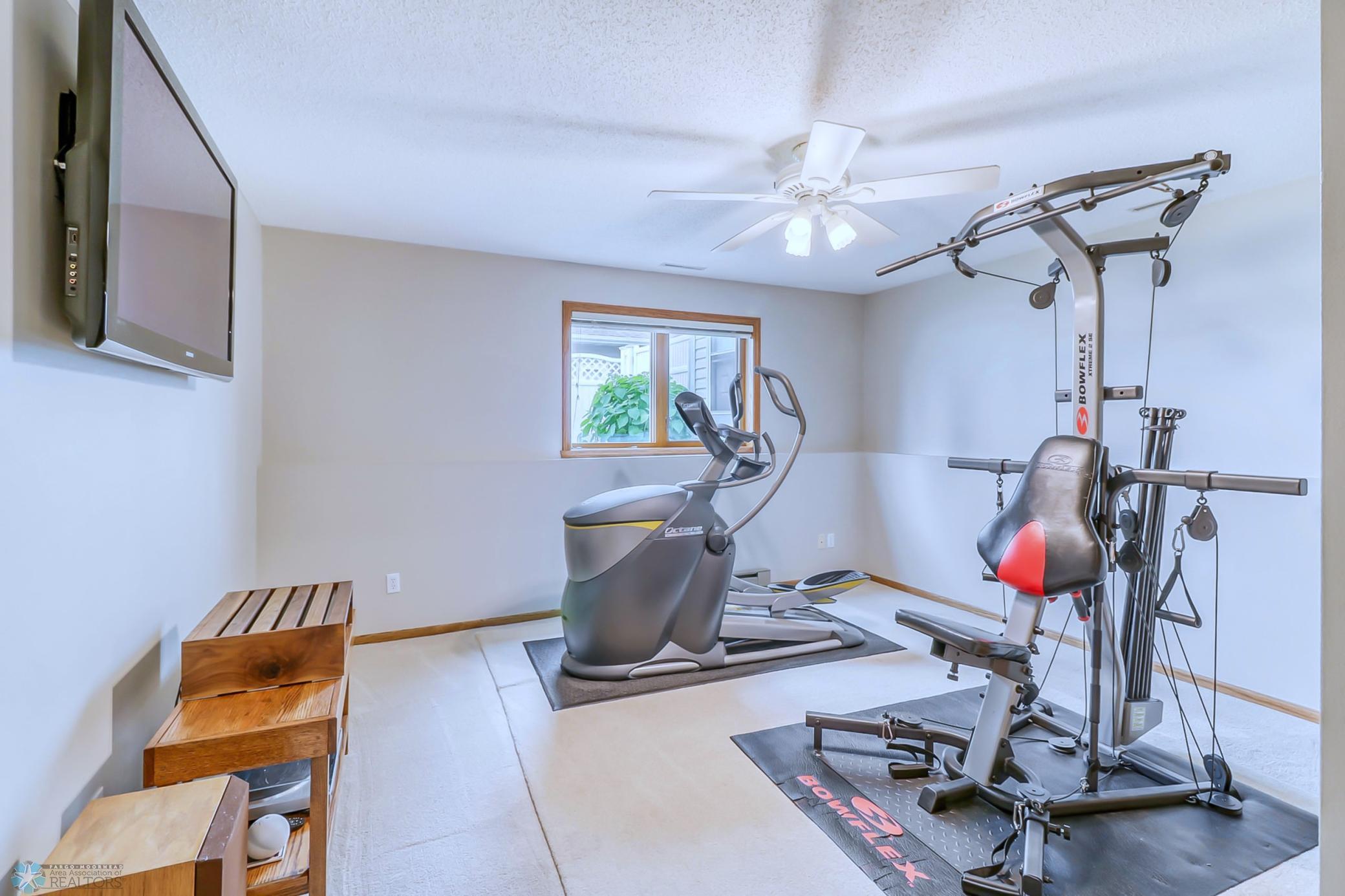 Basement Bedroom2_1.jpg