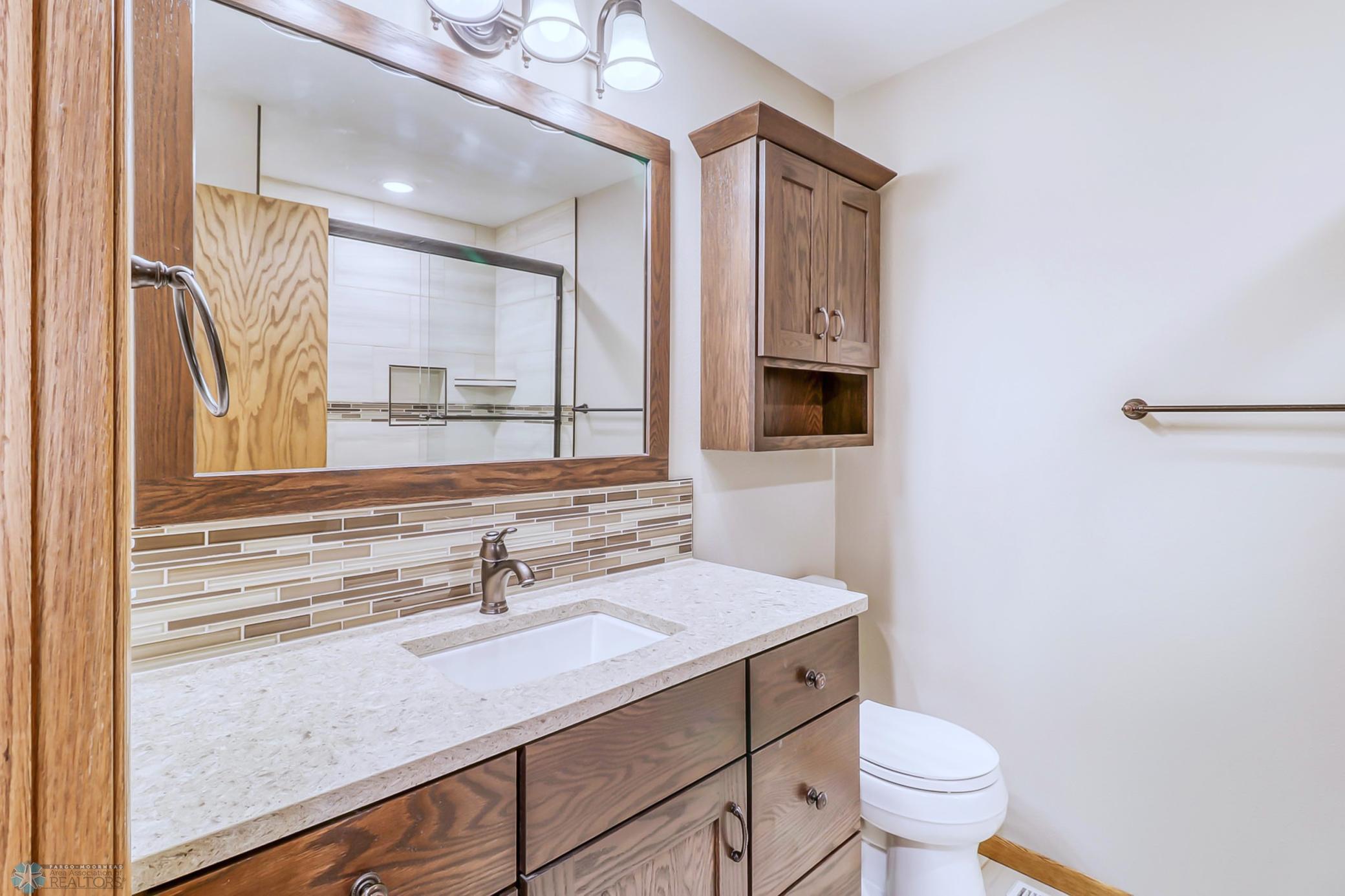 Full Bathroom1_1.jpg