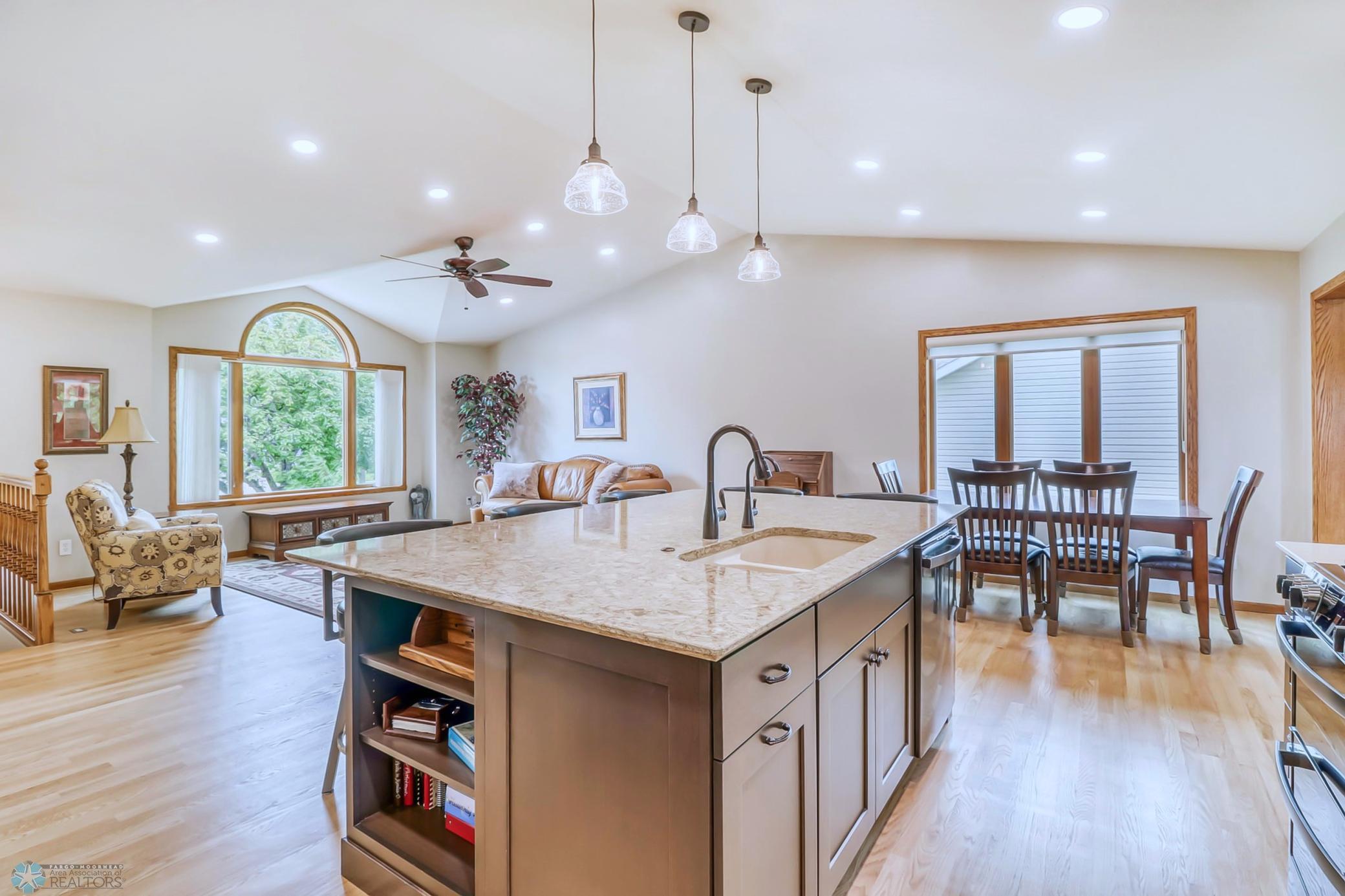 Kitchen1_5.jpg