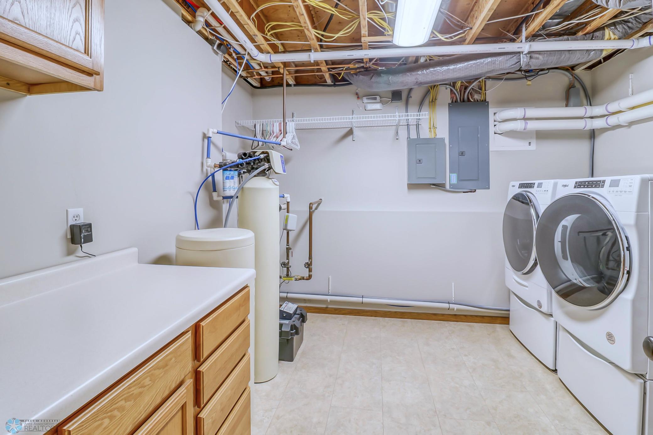 Basement_laundry_mechanical1.jpg