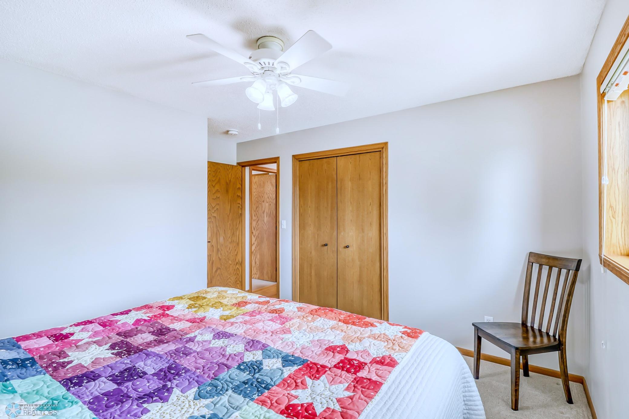Bedroom1_2.jpg