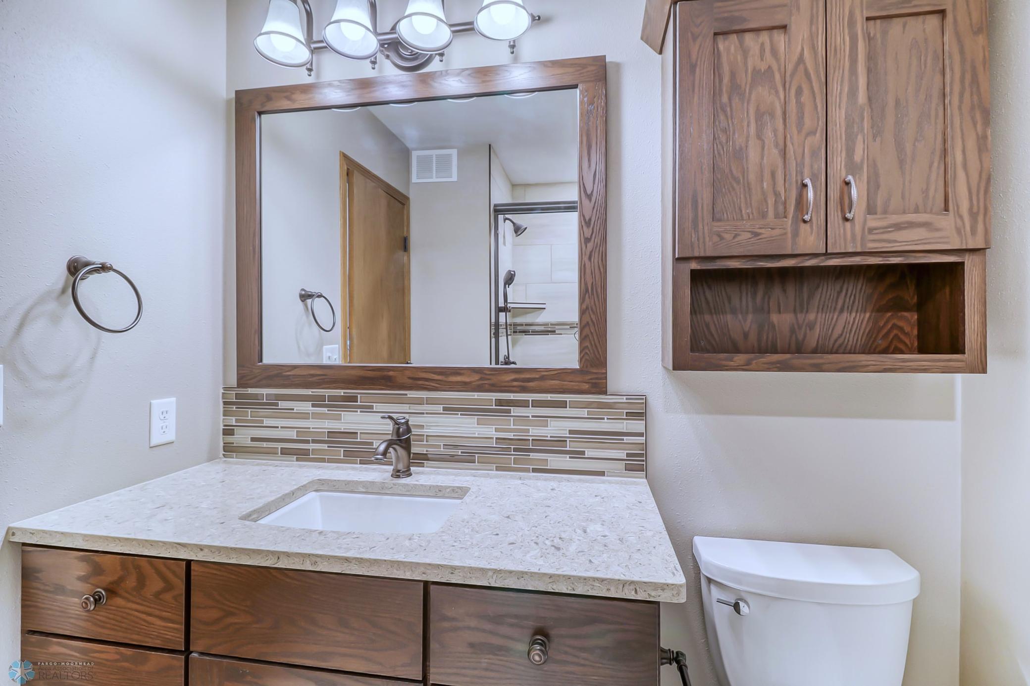 Full Bathroom1_2.jpg