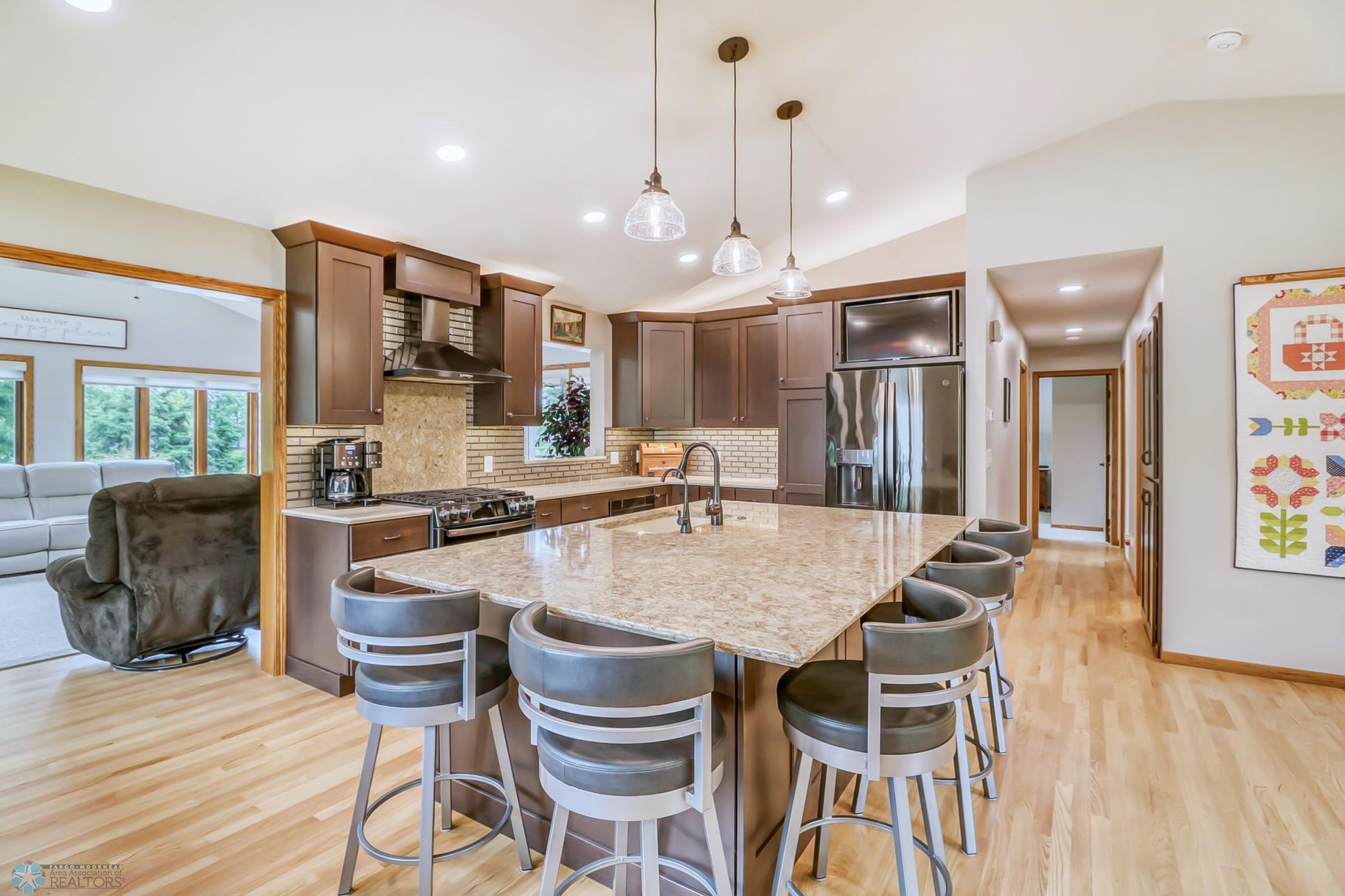 Kitchen1_2.jpg