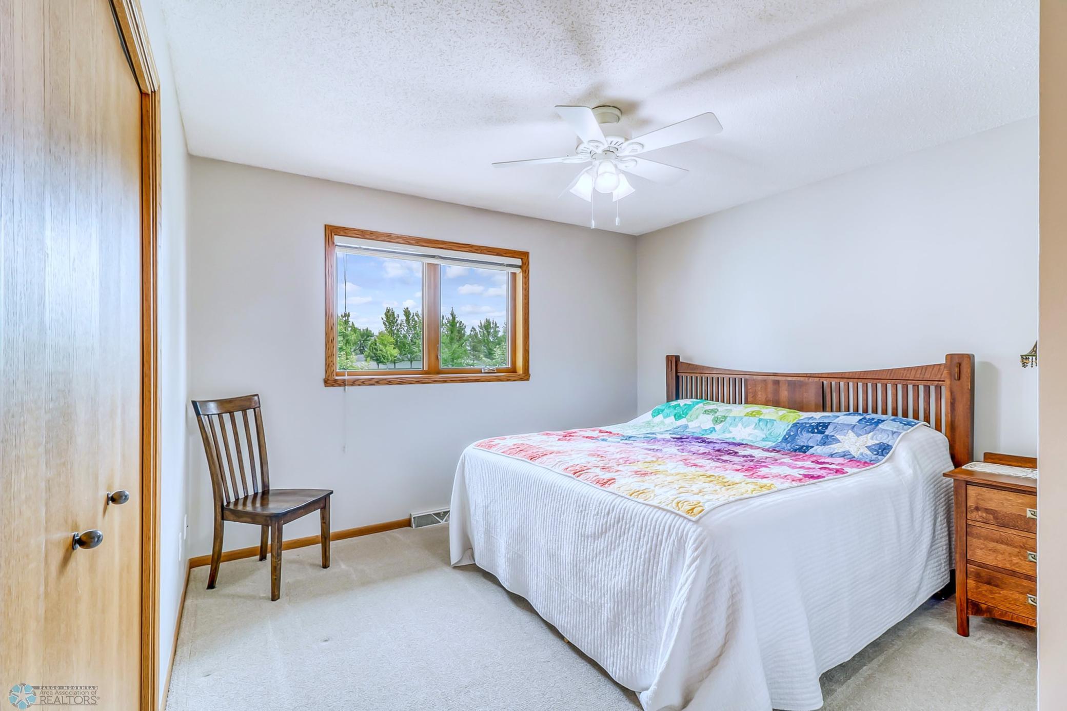 Bedroom1_1.jpg
