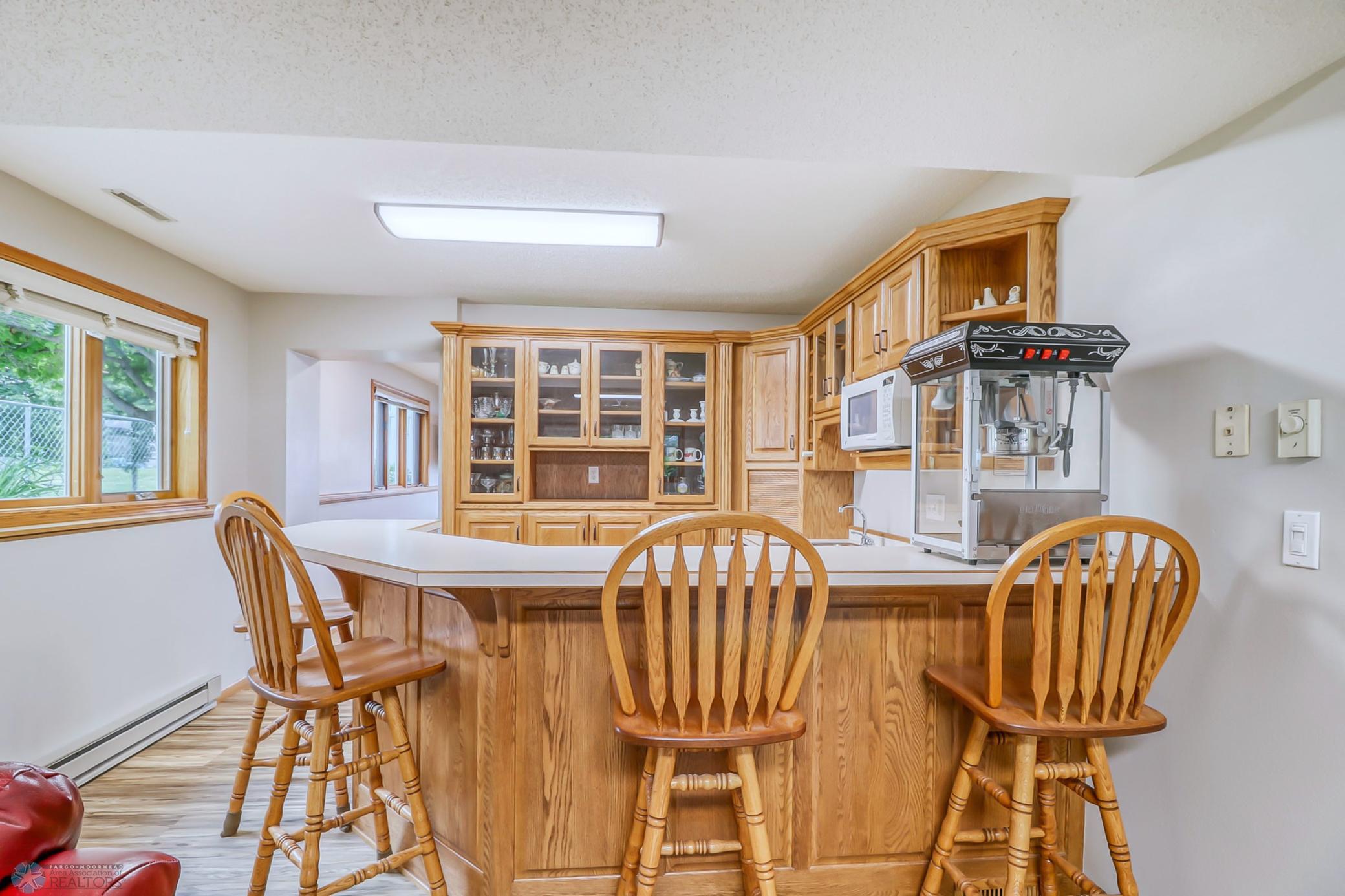 Basement Wet Bar1_0.jpg