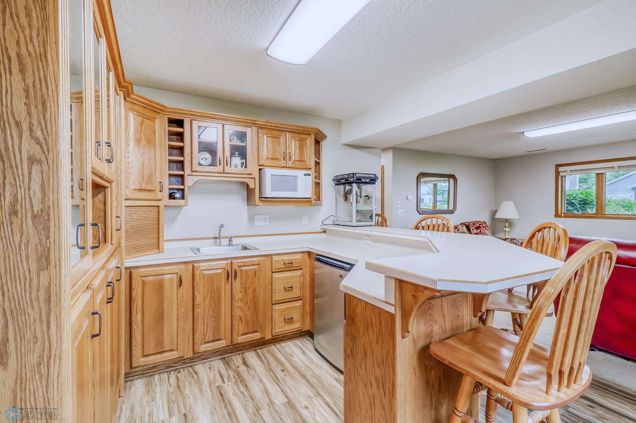Basement Wet Bar1_2.jpg