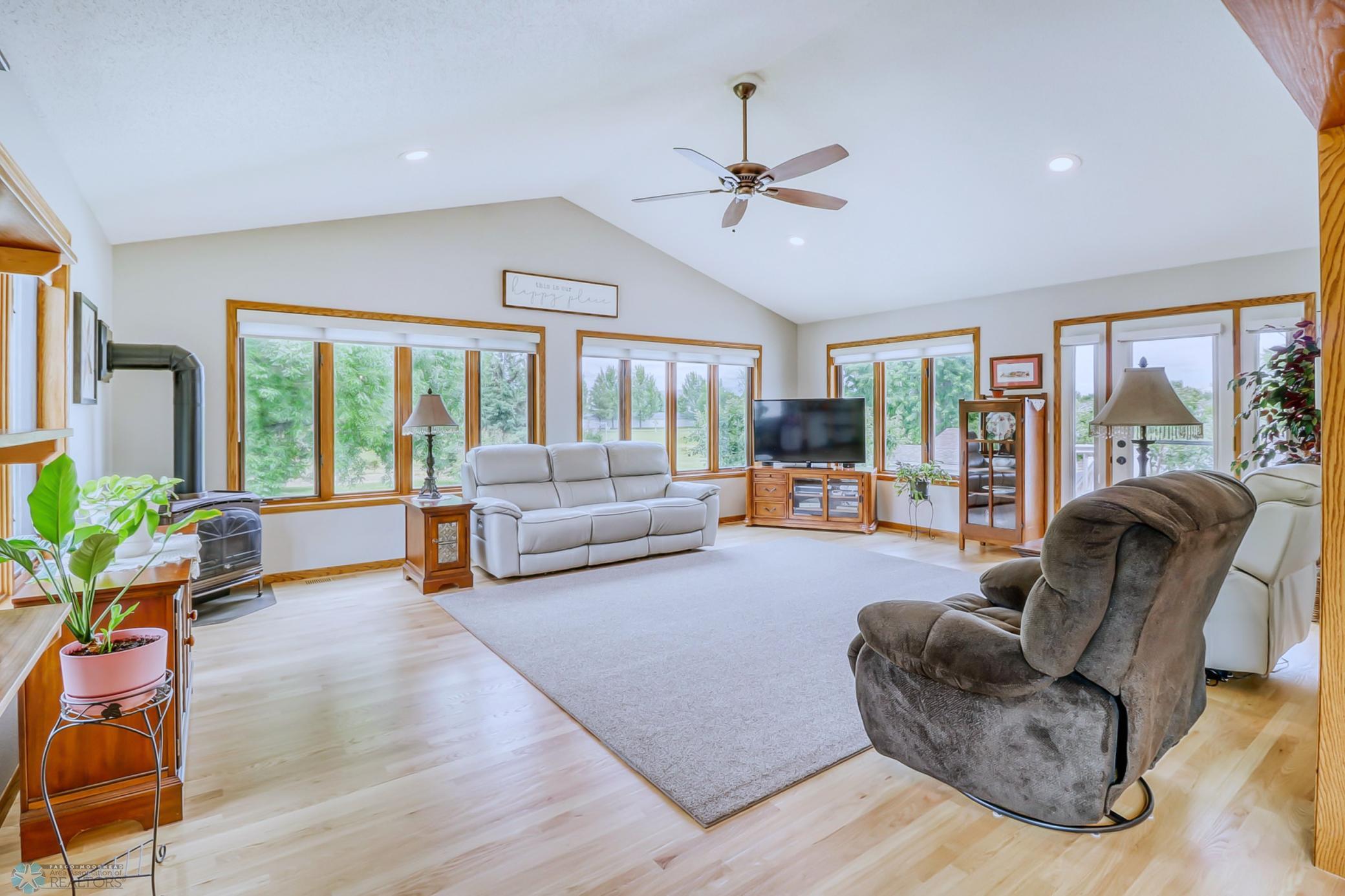Sunroom1_2.jpg