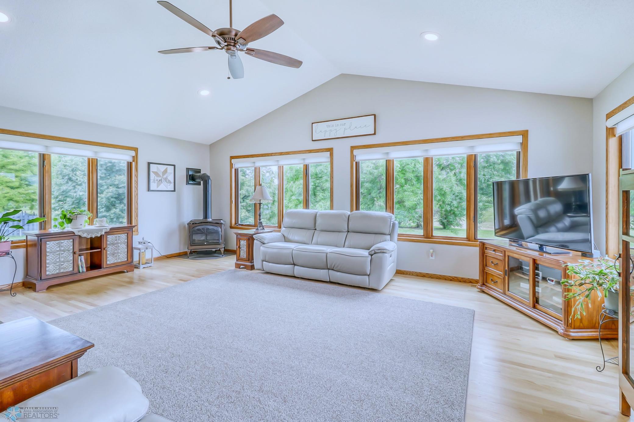 Sunroom1_1.jpg