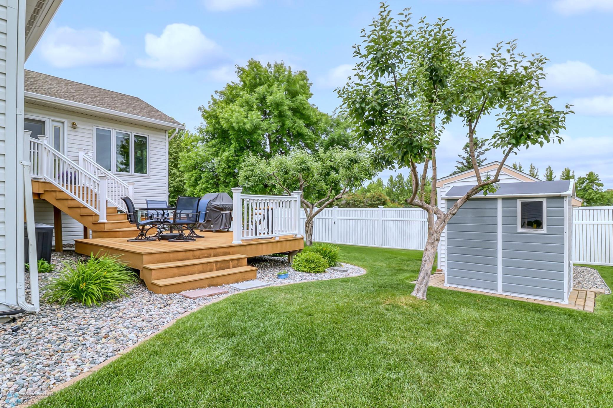 Backyard1_1.jpg