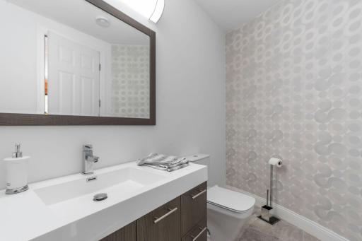 33 Mallard Road, Saint Paul, MN 55127