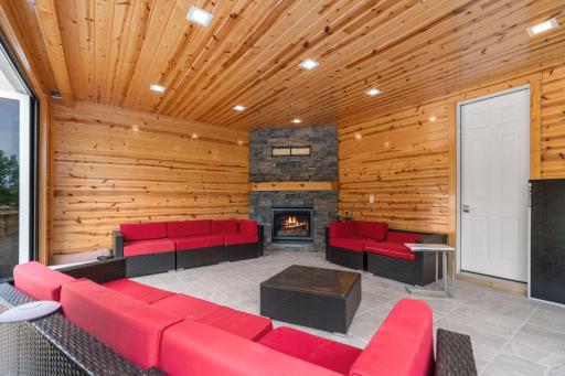 33 Mallard Road, Saint Paul, MN 55127