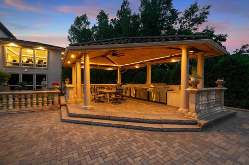 33 Mallard Road, Saint Paul, MN 55127