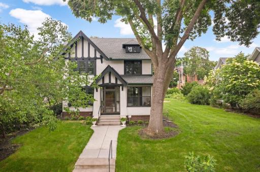 Photo for 549 Holly Avenue, Saint Paul, MN 55102 - listing #6557504 549 Holly Avenue, Saint Paul, MN 55102