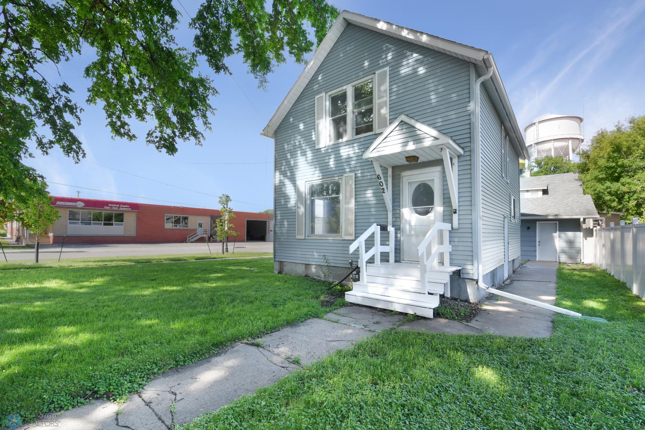 602 10 Street N, Fargo, ND 58102