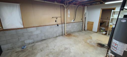 Notice how good of shape those foundation walls are