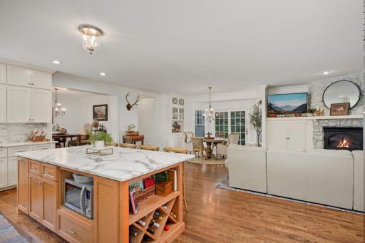 231 2nd Street, Excelsior, MN 55331