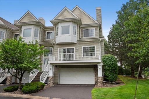 947 Fairfield Way, Hopkins, MN 55305