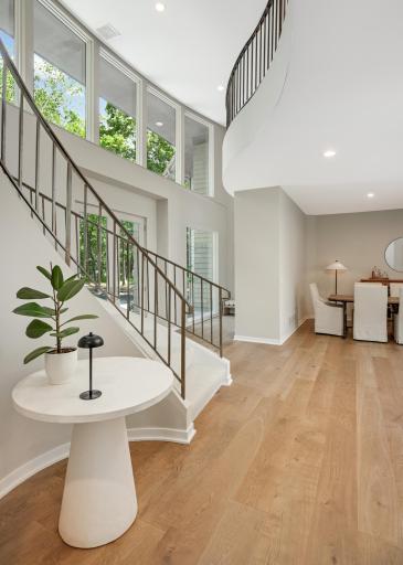 3175 Maplewood Road, Wayzata, MN 55391