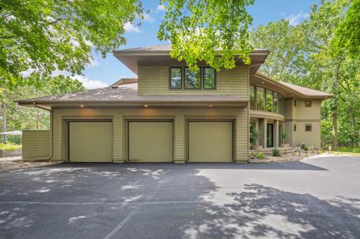 3175 Maplewood Road, Wayzata, MN 55391