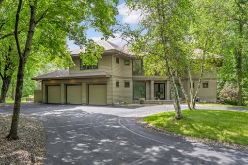 3175 Maplewood Road, Wayzata, MN 55391