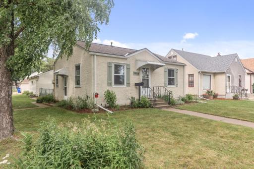 1959 Hawthorne Avenue E, Saint Paul, MN 55119