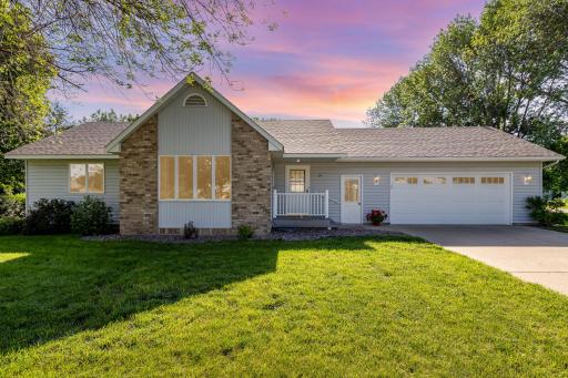 116 Chatfield Circle, Belle Plaine, MN 56011