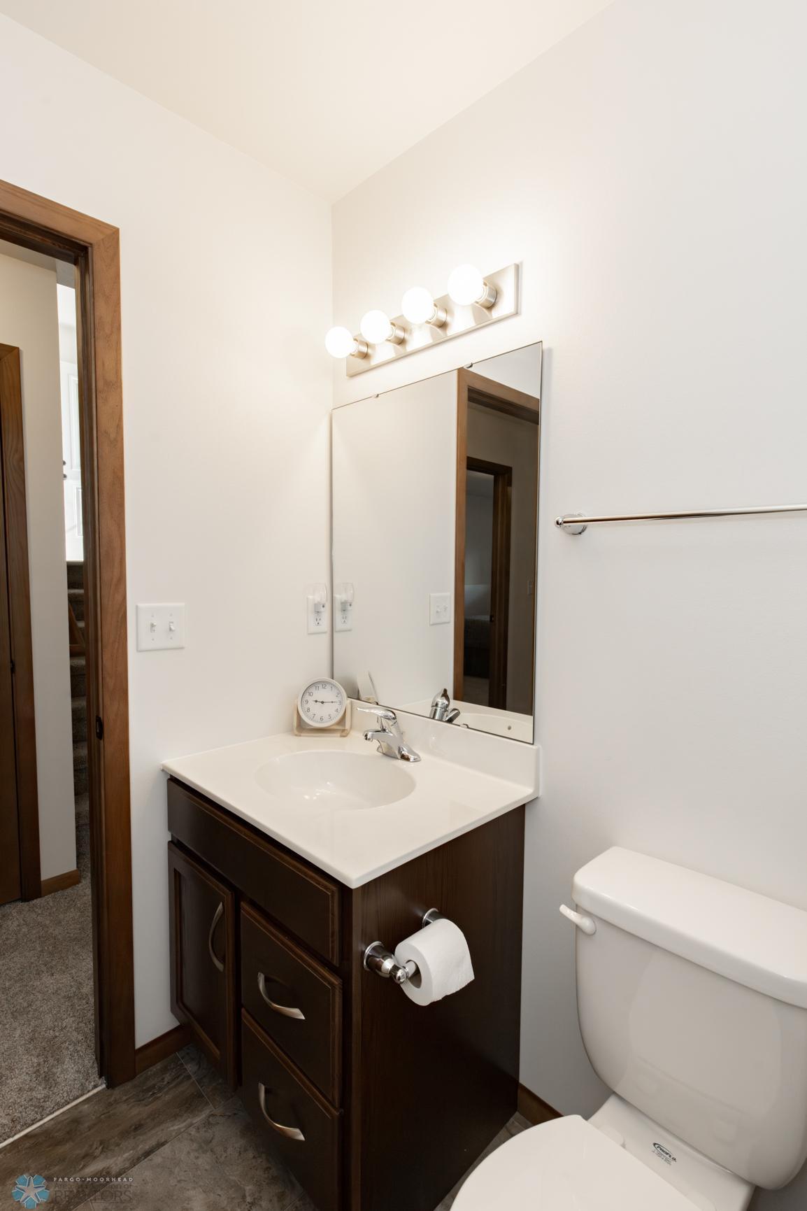 Bathroom 2 - Full