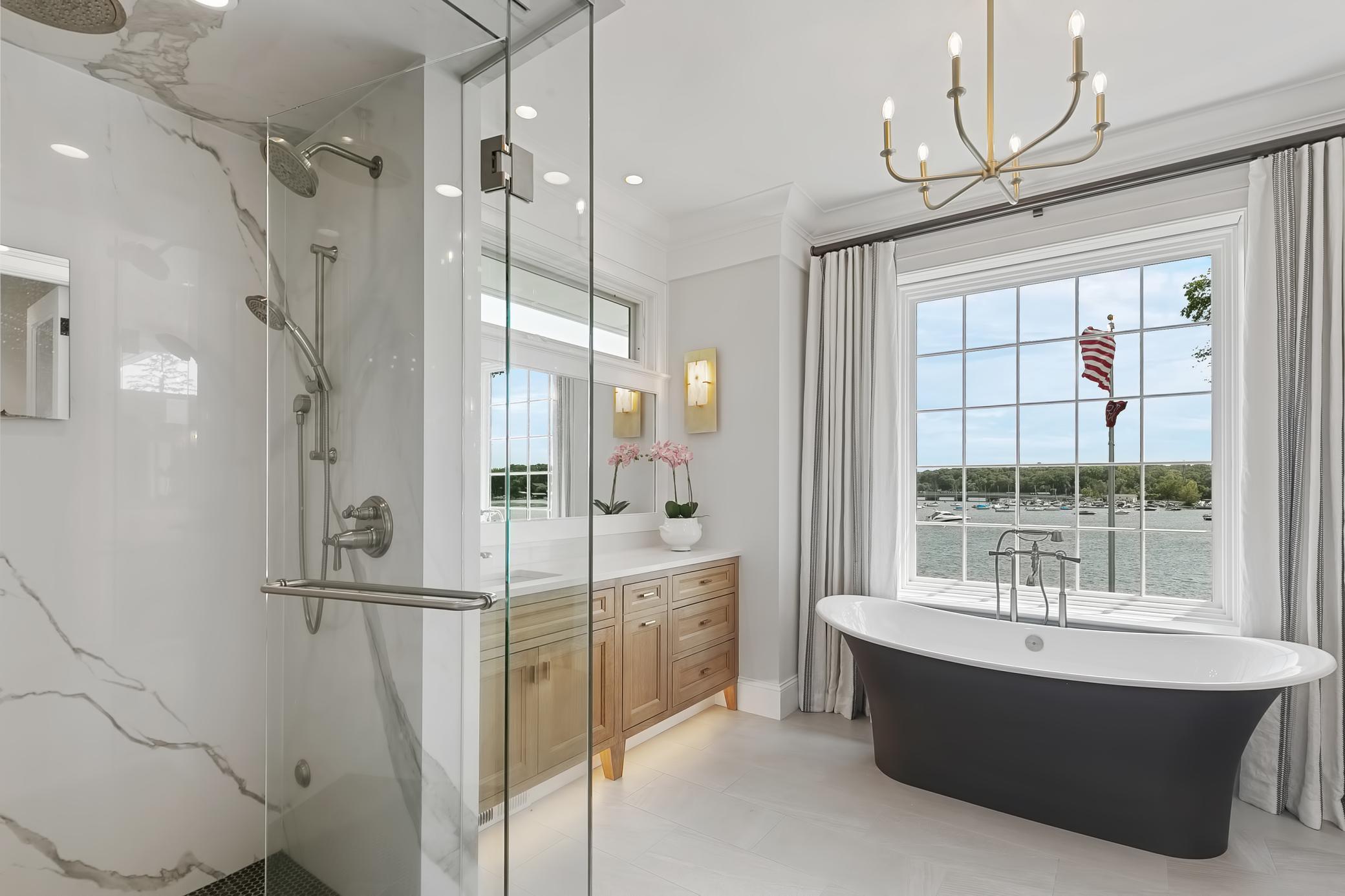 Spa-like en suite with heated floors