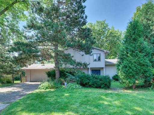 1984 Shryer Avenue W, Saint Paul, MN 55113