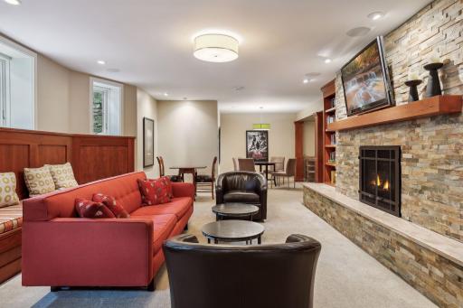 332 Mississippi River Boulevard S, Saint Paul, MN 55105
