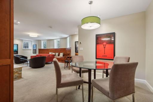 332 Mississippi River Boulevard S, Saint Paul, MN 55105
