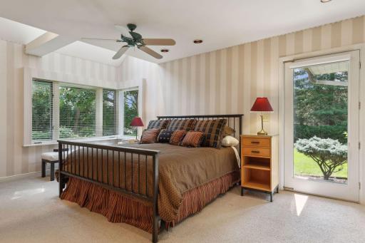332 Mississippi River Boulevard S, Saint Paul, MN 55105