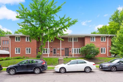 1517 Grand Avenue, Saint Paul, MN 55105