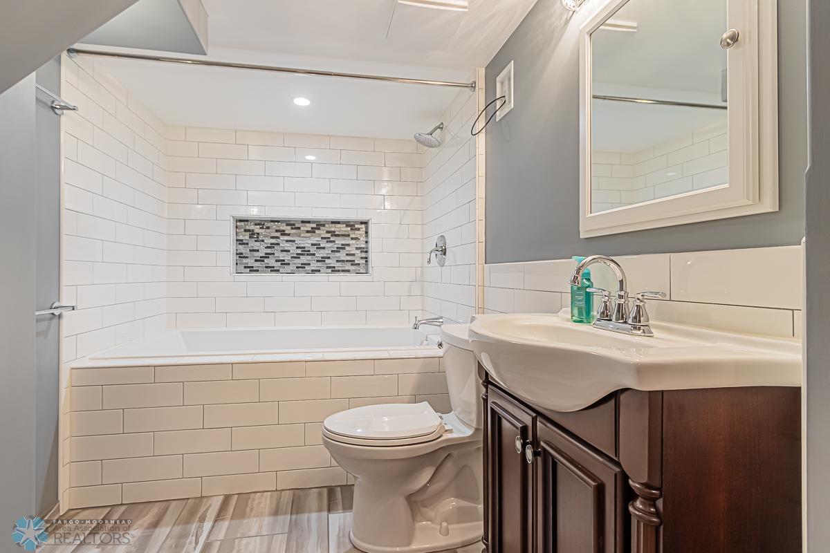 18 12th Ave S, Moorhead, MN 56560, USA-23.jpg