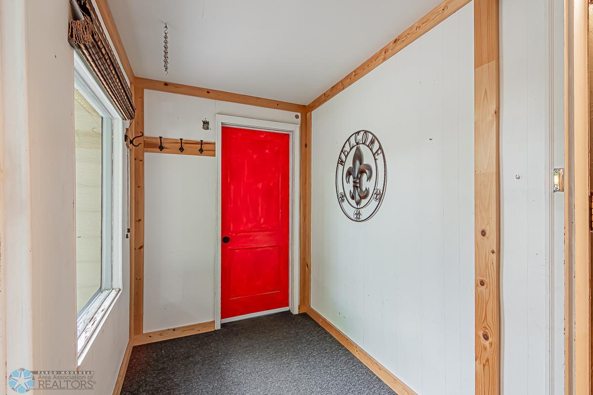 18 12th Ave S, Moorhead, MN 56560, USA-01.jpg