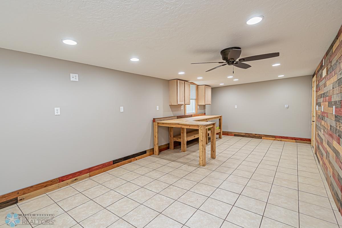 18 12th Ave S, Moorhead, MN 56560, USA-39.jpg