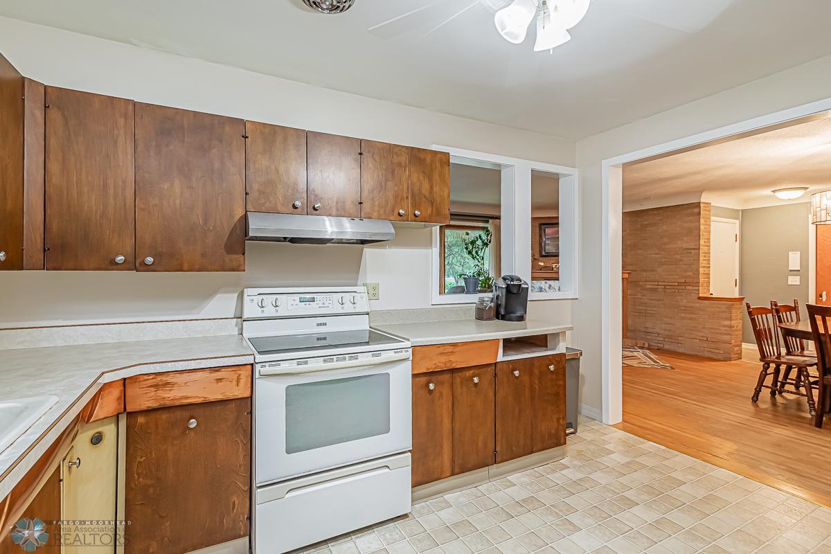 18 12th Ave S, Moorhead, MN 56560, USA-10.jpg