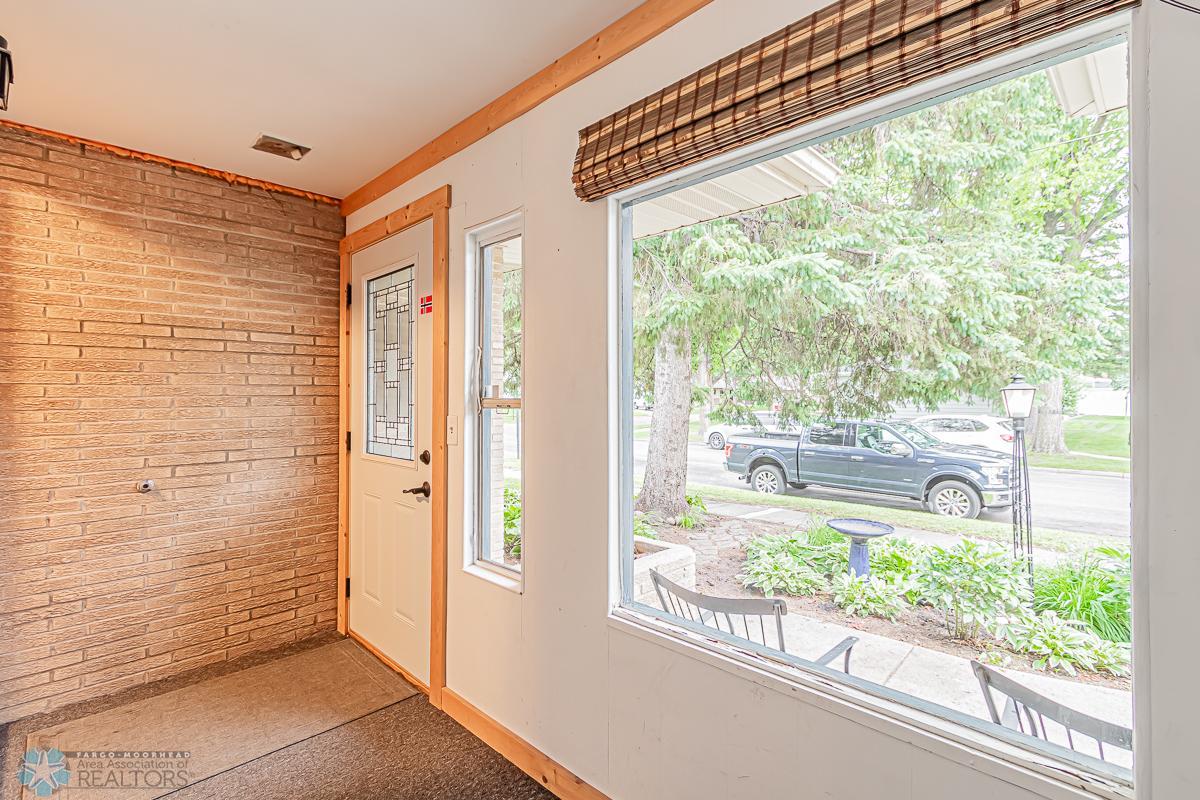 18 12th Ave S, Moorhead, MN 56560, USA-02.jpg